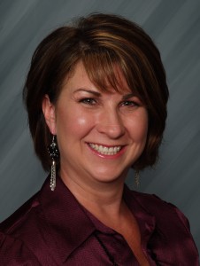 Dr Brenda Kastner